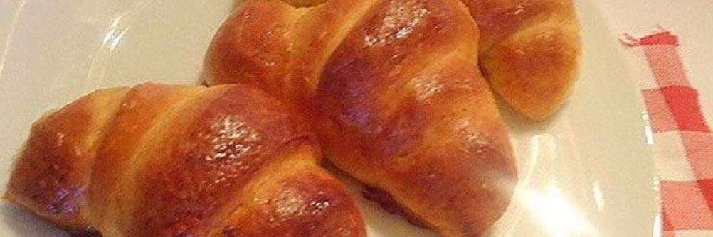 Круассаны с шоколадной начинкой