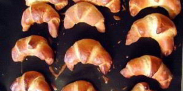 круассаны с шоколадной начинкой