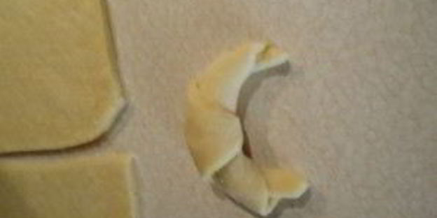 круассаны с шоколадной начинкой