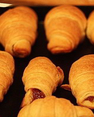 Круассаны со сгущенкой