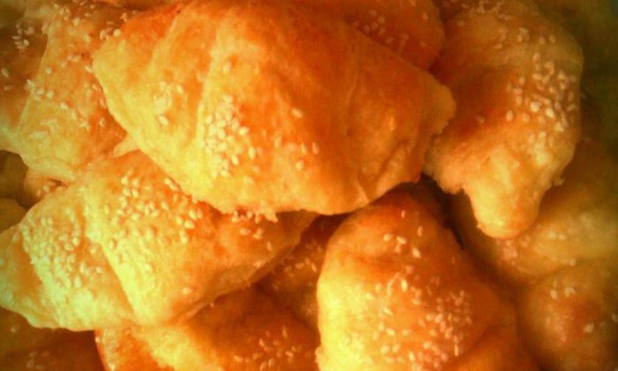 Рецепт очень сырных булочек-рулетиков