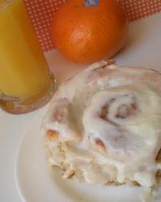 Постные апельсиновые булочки с кардамоном