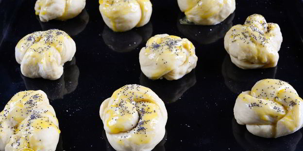 сладкие булочки из дрожжевого теста