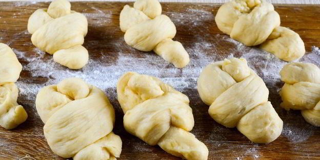 сладкие булочки из дрожжевого теста