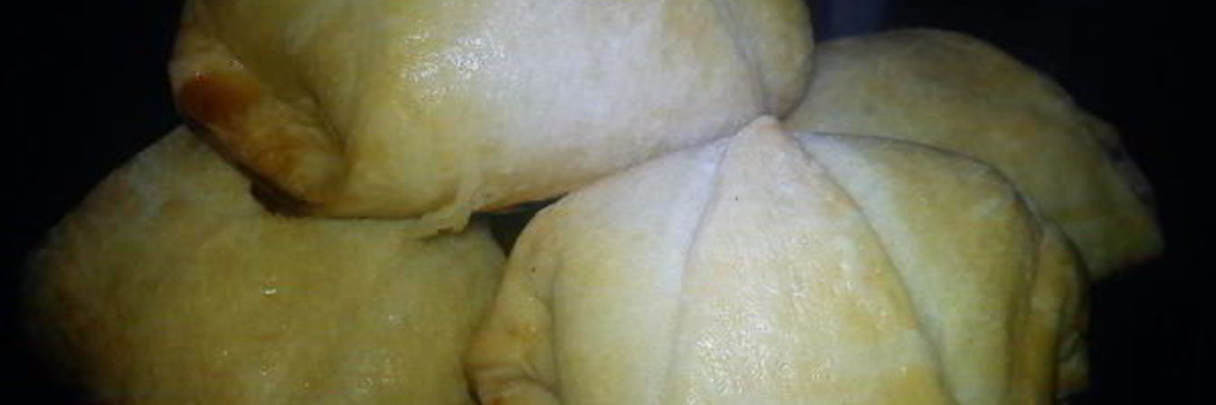 Слоеные булочки с творогом