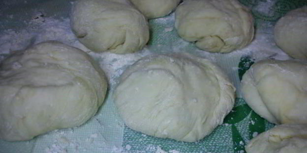 слоеные булочки с творогом