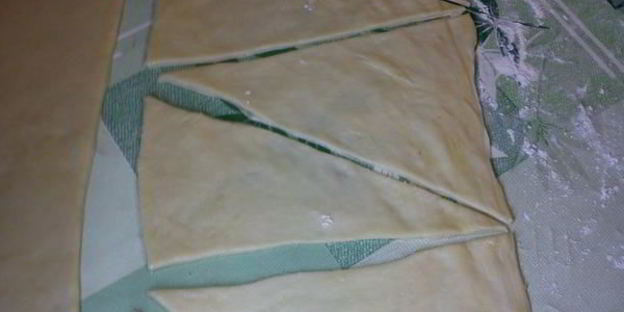 слоеные булочки с творогом