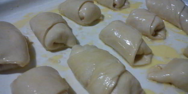 слоеные булочки с творогом