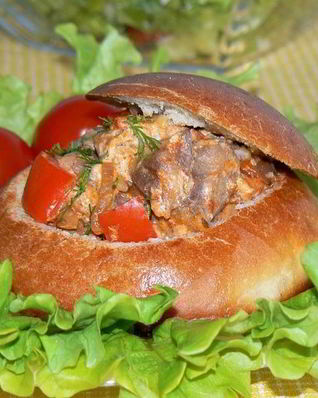 Ужин в хлебной булочке