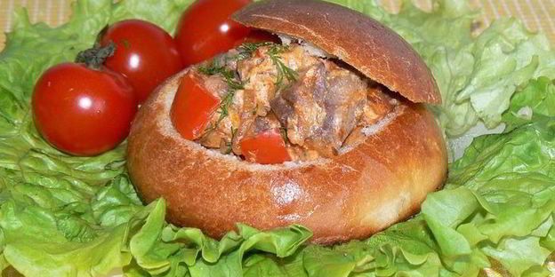 ужин в хлебной булочке