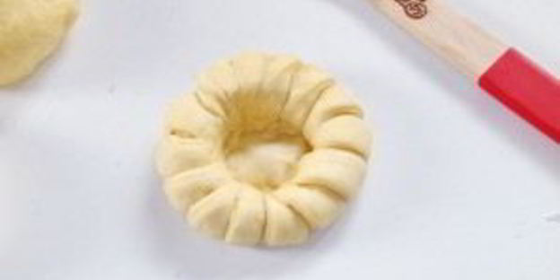 ватрушки с творогом, брынзой и зеленью