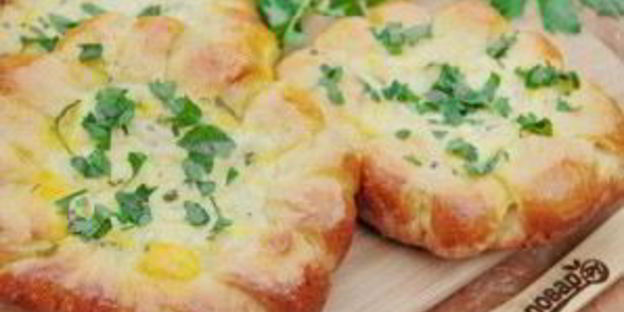 ватрушки с творогом, брынзой и зеленью