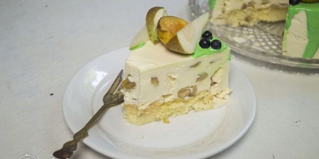 чизкейк без выпечки с карамелизированными грушами