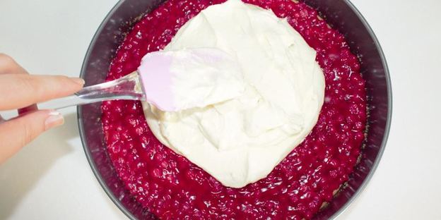 чизкейк с красной смородиной