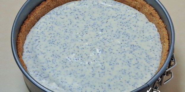 чизкейк с яблоками и маком