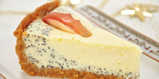 чизкейк с яблоками и маком