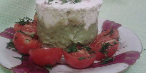 ложный чизкейк с авокадо и лососем