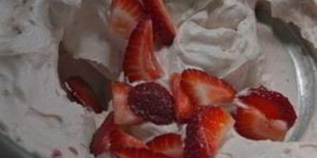 мини-чизкейки с клубникой