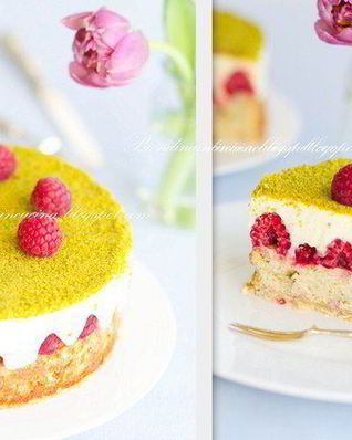 Многослойный фисташковый чизкейк с малиной