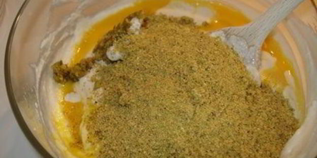 многослойный фисташковый чизкейк с малиной