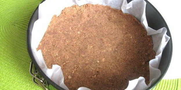 шоколадно-лимонный чизкейк со вкусом горького миндаля