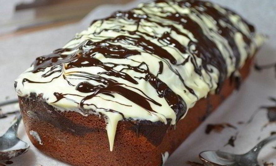 Рецепт домашнего кекса с влажной начинкой