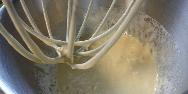 инновационный кекс с белым шоколадом и спирулиной