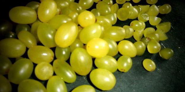 кабачковые кексы с виноградом и семечками