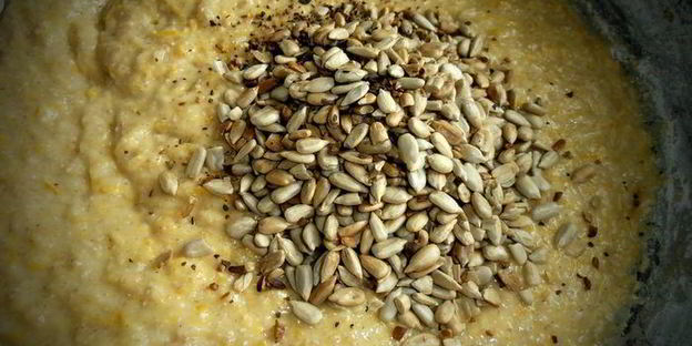 кабачковые кексы с виноградом и семечками