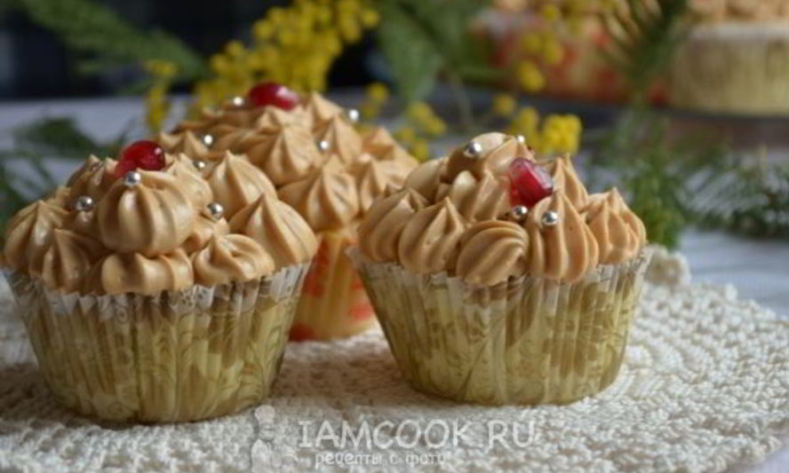 Рецепт капкейков с карамельно-сливочным кремом и орехами