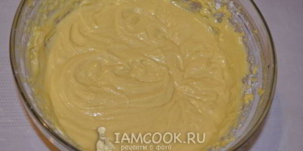 капкейки с карамельно-сливочным кремом и орехами