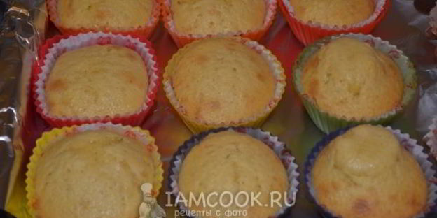 капкейки с карамельно-сливочным кремом и орехами