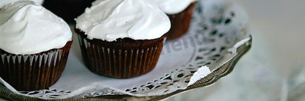 Капкейки с шоколадной начинкой внутри и с кремом