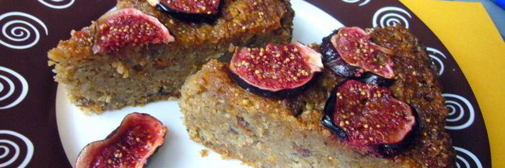 Кекс из цельнозерновых хлопьев с хурмой и инжиром Мужские забавы