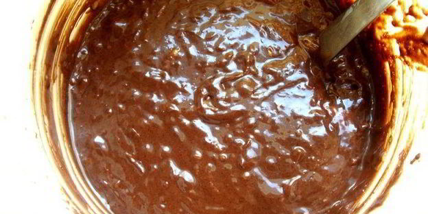 кекс с кремом и фруктами