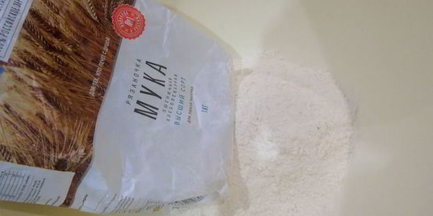 кекс с семенами черного кунжута