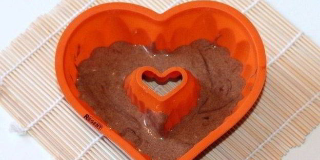 кекс шоколадно-малиновый