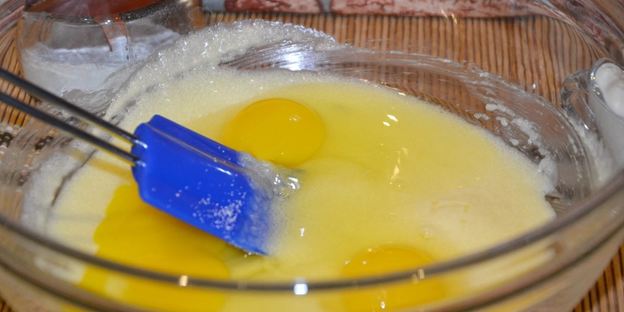 кексы из песочного теста с изюмом