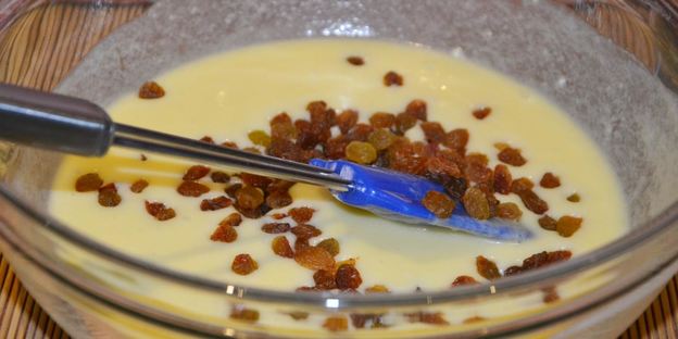 кексы из песочного теста с изюмом