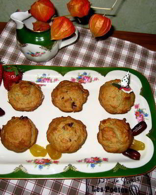 Кексы постные из авокадо с финиками