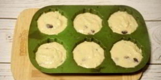 кексы с изюмом