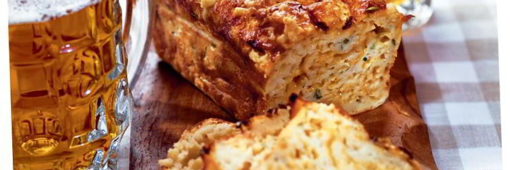 Луковый кекс с сыром