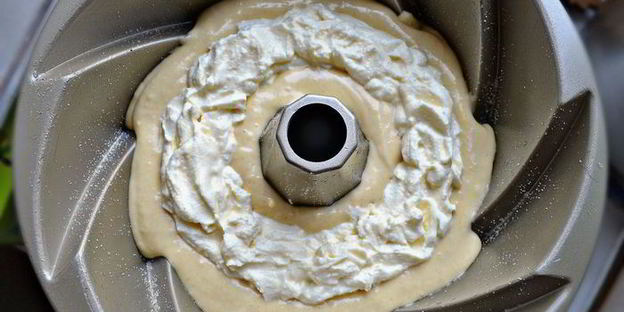 пасхальный кекс со сливочной начинкой