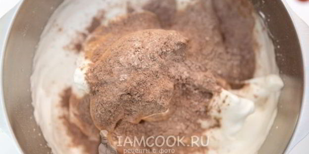 шоколадный кекс на белках