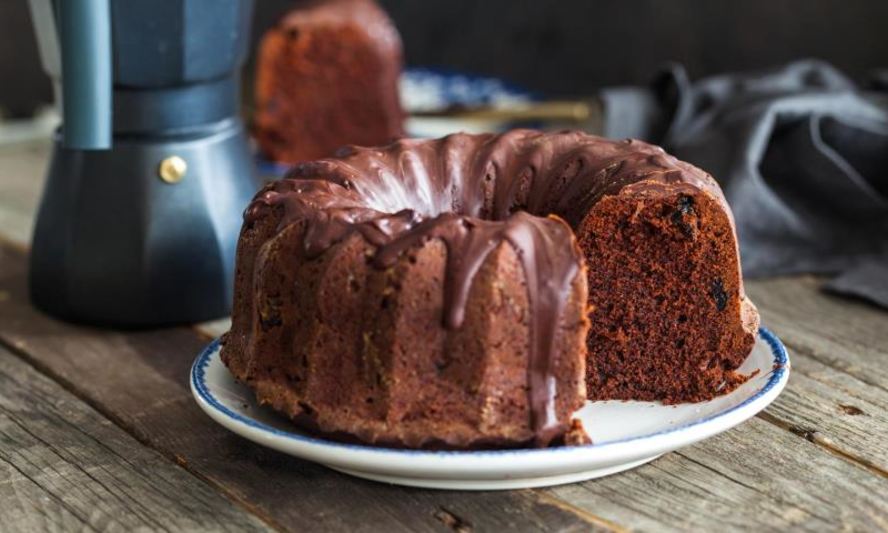 Рецепт шоколадного кекса с черносливом