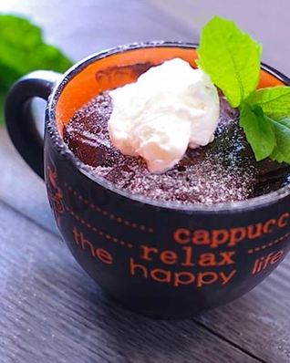 Шоколадный кекс в микроволновке без яиц