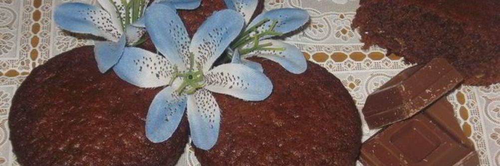 Шоколадные кексы с апельсиновыми цукатами