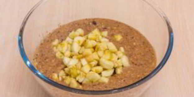 шоколадные кексы с бананами и фундуком