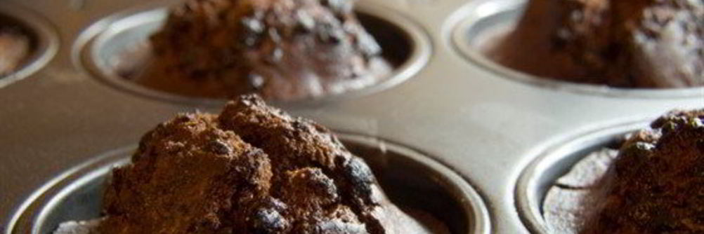 Шоколадные кексы с черникой