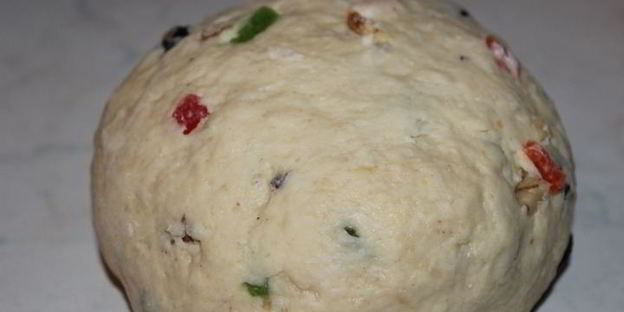 штоллен с сухофруктами и марципаном